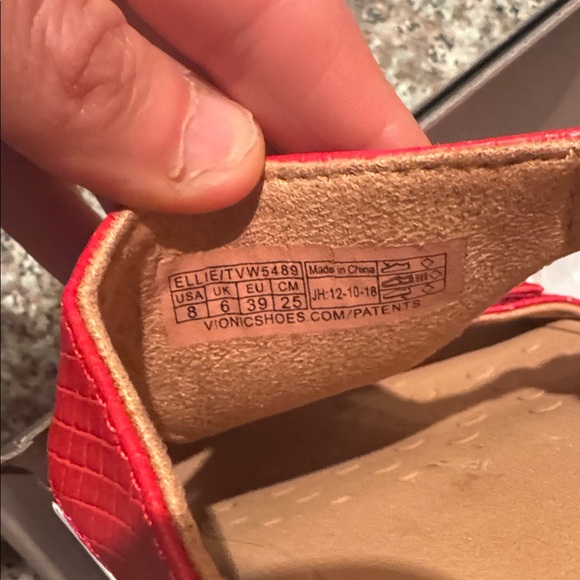 Vionic Women's Red Slide Sandals - Picture 5 of 8